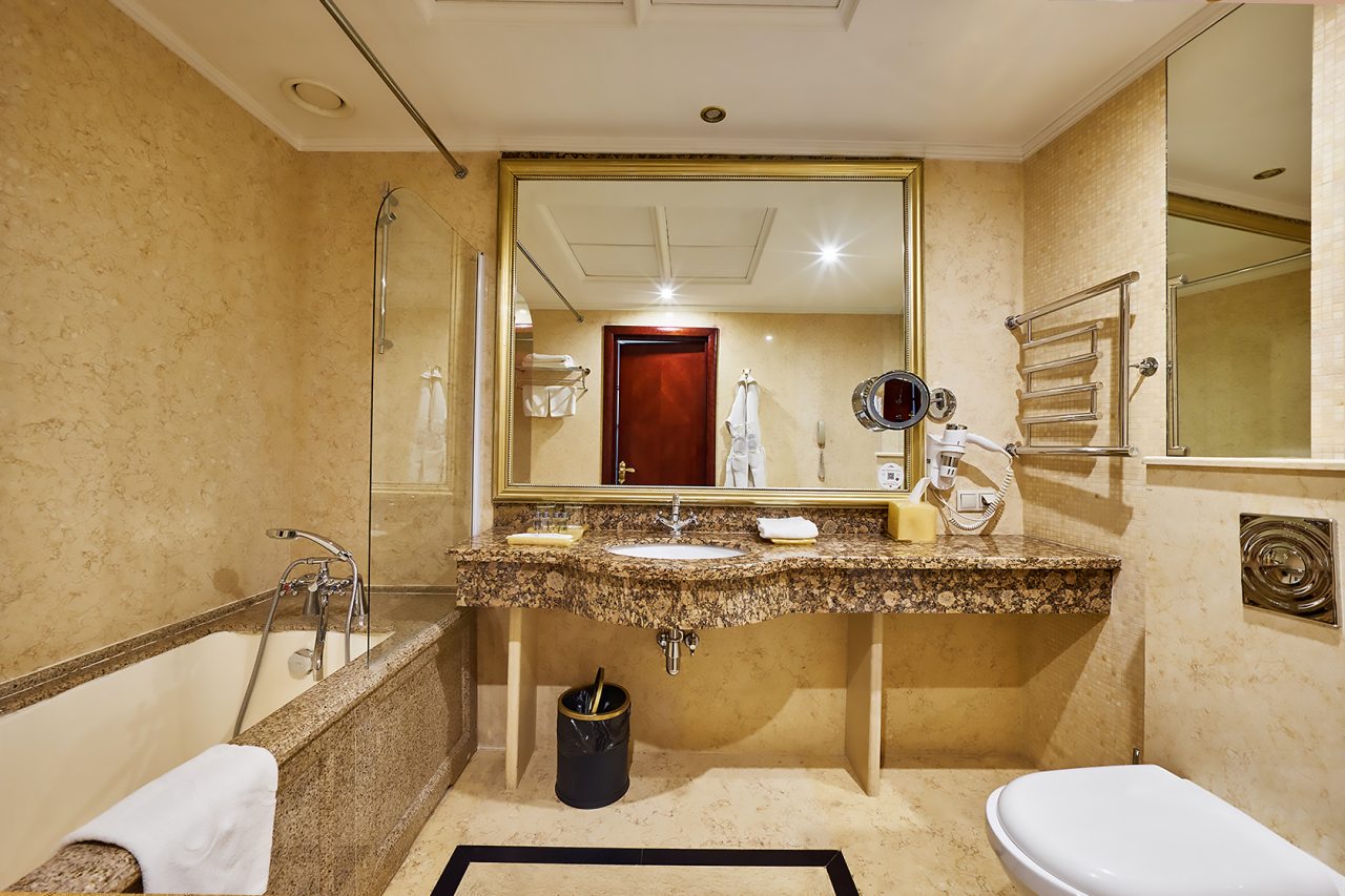 Делюкс (С двуспальной кроватью с балконом), Бутик-Отель The Rooms Boutique Hotel