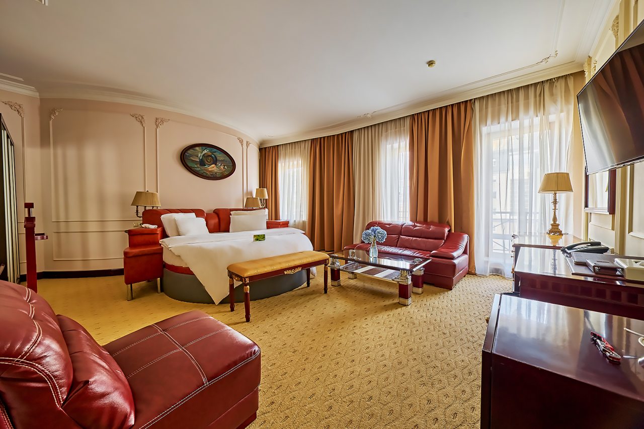 Делюкс (С двуспальной кроватью с балконом), Бутик-Отель The Rooms Boutique Hotel