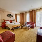 Делюкс (С двуспальной кроватью с балконом), Бутик-Отель The Rooms Boutique Hotel