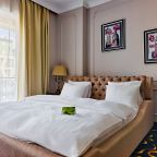 Делюкс (С двуспальной кроватью с балконом), Бутик-Отель The Rooms Boutique Hotel