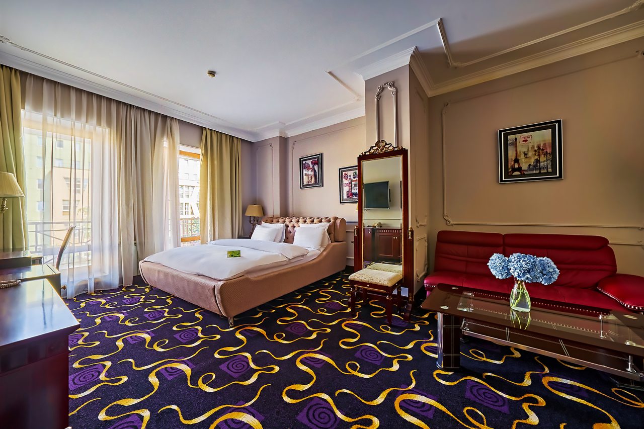 Делюкс (С двуспальной кроватью с балконом), Бутик-Отель The Rooms Boutique Hotel