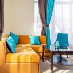 Студио, Отель Кавказ