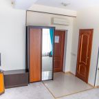 Студио, Отель Кавказ