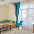 Студио, Отель Кавказ