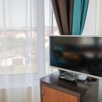 Студио, Отель Кавказ