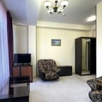 Люкс, Отель Кавказ