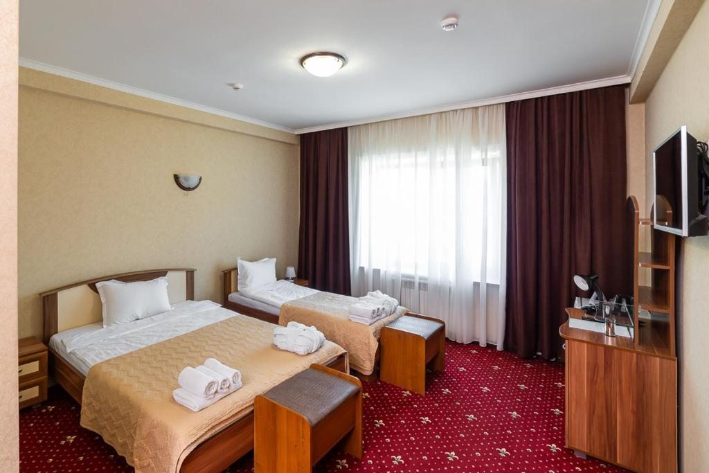 Двухместный (Двухместный номер с 2 отдельными кроватями и видом на горы) гостиницы Ундина, Листвянка