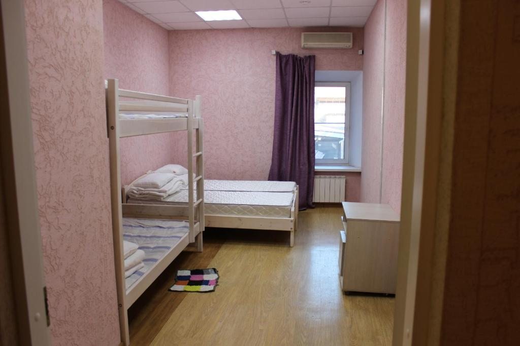 Номер (Кровать в общем номере с 4 кроватями) хостела Рукавичка, Иркутск