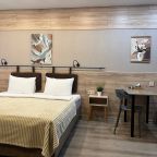 Семейный (Апартаменты семейные), Home Hotel