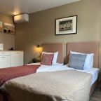 Двухместный (Стандартный номер с двумя кроватями), Home Hotel