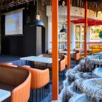 Бар у бассейна, Гостевой дом Deesa-hotel