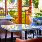 Бар у бассейна, Гостевой дом Deesa-hotel