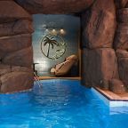 Сауна с выходом в открытый бассейн, Гостевой дом Deesa-hotel