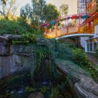 Своя ухоженная территория, Гостевой дом Deesa-hotel