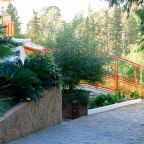 Своя ухоженная территория, Гостевой дом Deesa-hotel