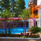 Своя ухоженная территория, Гостевой дом Deesa-hotel