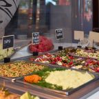 Завтрак, обед и ужин, Гостевой дом Deesa-hotel