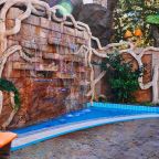 Бассейн с подогревом, Гостевой дом Deesa-hotel