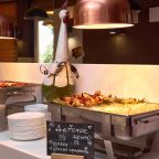 Буфет, подходящий для детей, Гостевой дом Deesa-hotel