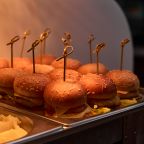 Буфет, подходящий для детей, Гостевой дом Deesa-hotel