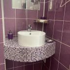 Двухместный (Стандарт ТВИН с балконом (2 СТ Б ТВИН)), Гостиница Диса