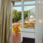 Двухместный (Делюкс с балконом (2 СТУ Б)), Гостевой дом Deesa-hotel