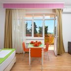 Трехместный (Стандартный номер с балконом), Гостевой дом Deesa-hotel