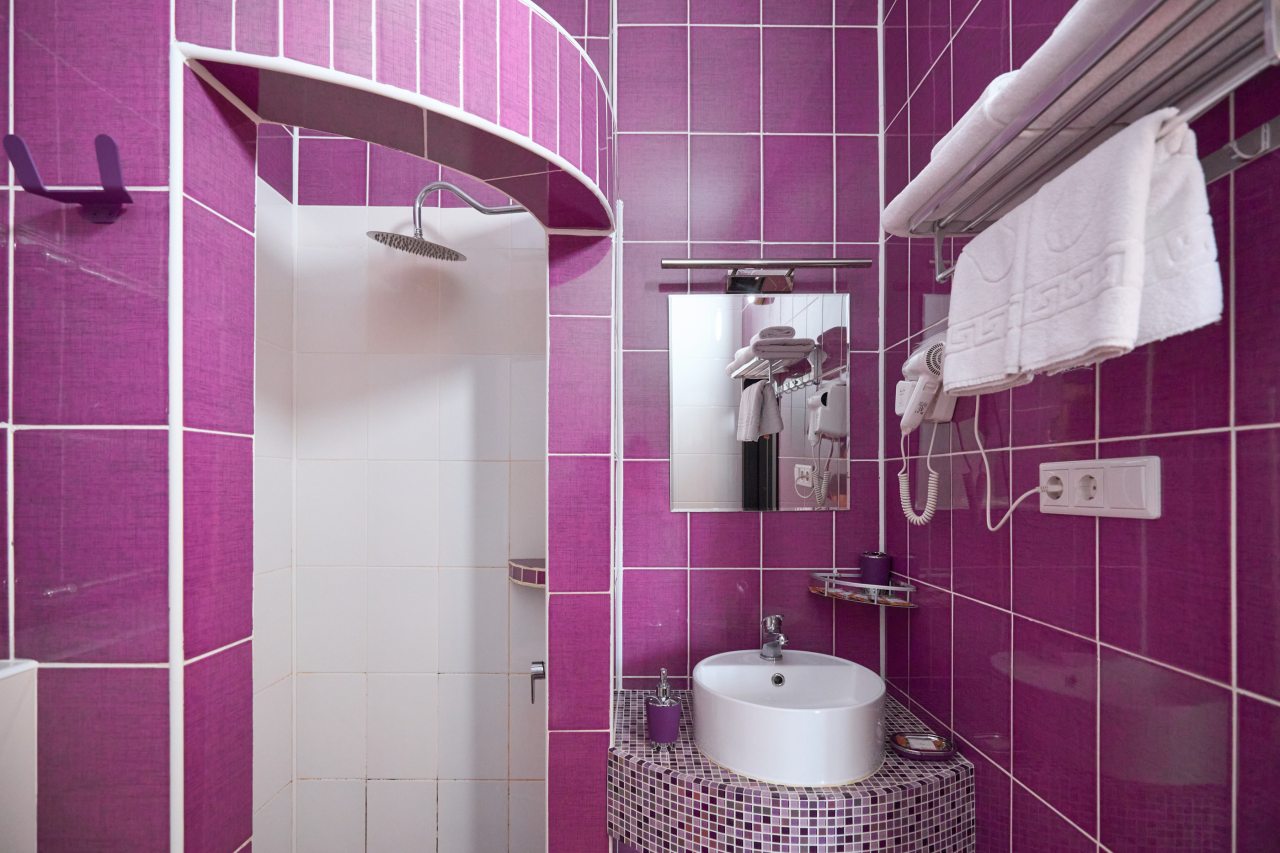 Трехместный (Семейный  с балконом  (3 СТ Б)), Гостиница Диса