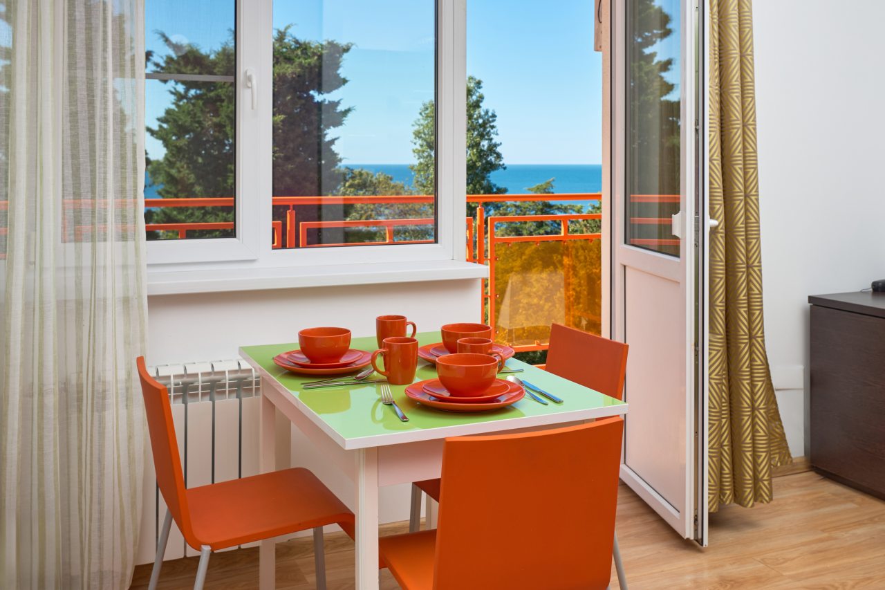 Трехместный (Семейный  с балконом  (3 СТ Б)), Гостиница Диса