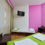 Двухместный (Семейный стандарт 2+ без балкона (2+ СТ ББ ТВ)), Гостевой дом Deesa-hotel