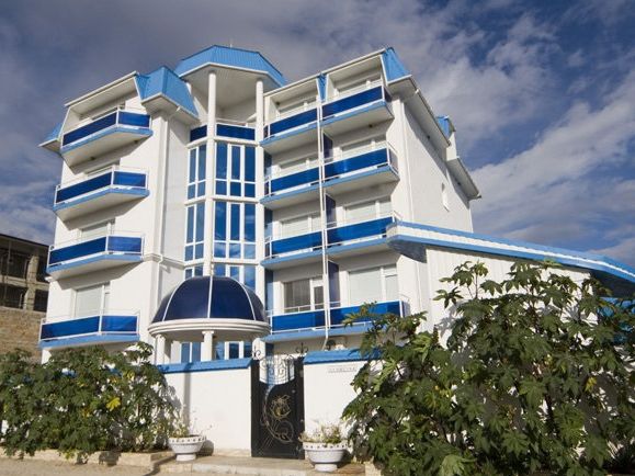 Мини-гостиницы с бассейном в Судаке