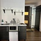 Апартаменты (Family Studio (Семейная -1-двухспальная кровать+1-односпальная)), Отель Light House