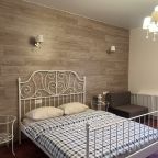 De Luxe (С кроватью размера «king-size» и балконом), Гостевой дом Соната