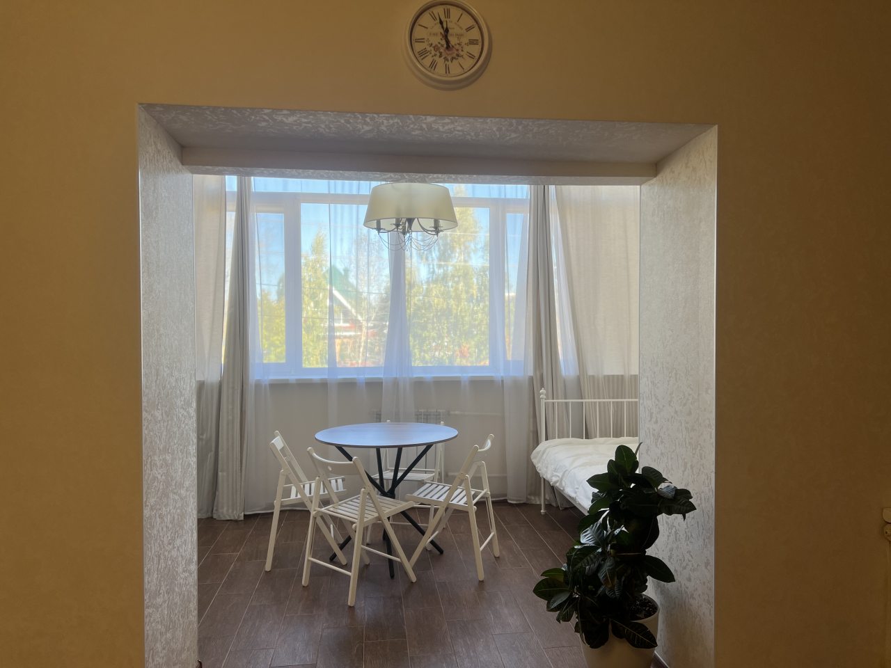 De Luxe (С кроватью размера «king-size» и балконом), Гостевой дом Соната