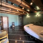 Люкс, Отель EGO