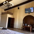 De Luxe (Просторный Люкс), Отель EGO