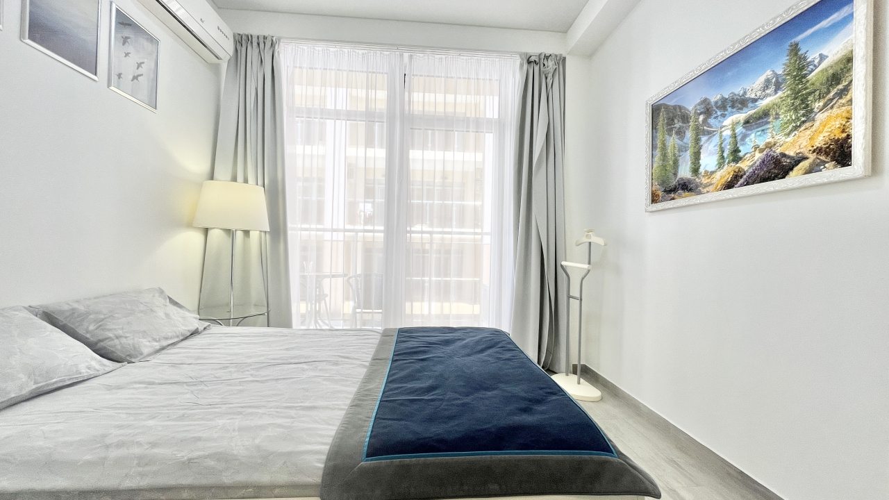 Апартаменты (Студия (комф. диван-кровать)+ отдельная спальная зона, балкон:  0668), Апарт-отель In Marina Park