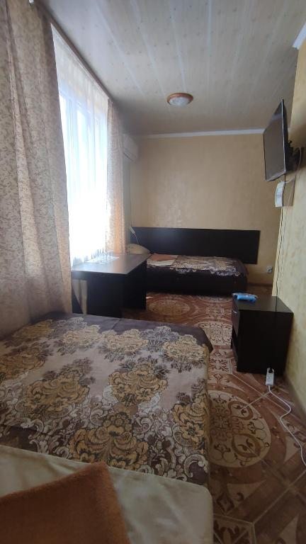 Двухместный (Двухместный номер с 2 отдельными кроватями и видом на горы) гостевого дома Лирион, Лермонтово