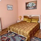 Номер (Дом для отпуска), Отель Коттедж в Дагомысе