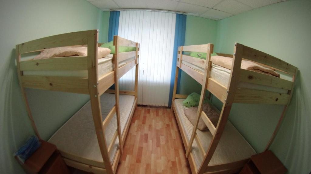 Номер (Спальное место на двухъярусной кровати в общем номере для мужчин) хостела Урал Ровер на Крылова, Екатеринбург