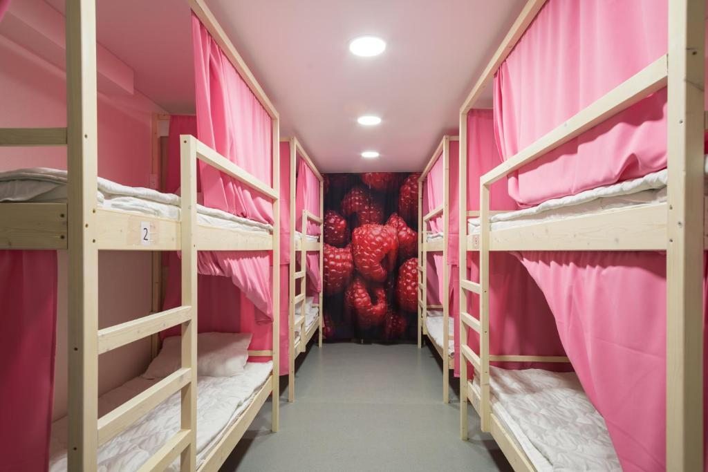 Номер (Спальное место на двухъярусной кровати в общем номере для женщин) отеля FRESH, Самара