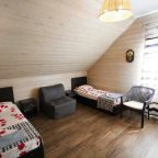 Четырехместный (Четырехместный номер с балконом), Отель Аннушка