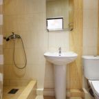 Четырехместный (Четырехместный номер с балконом), Отель Аннушка