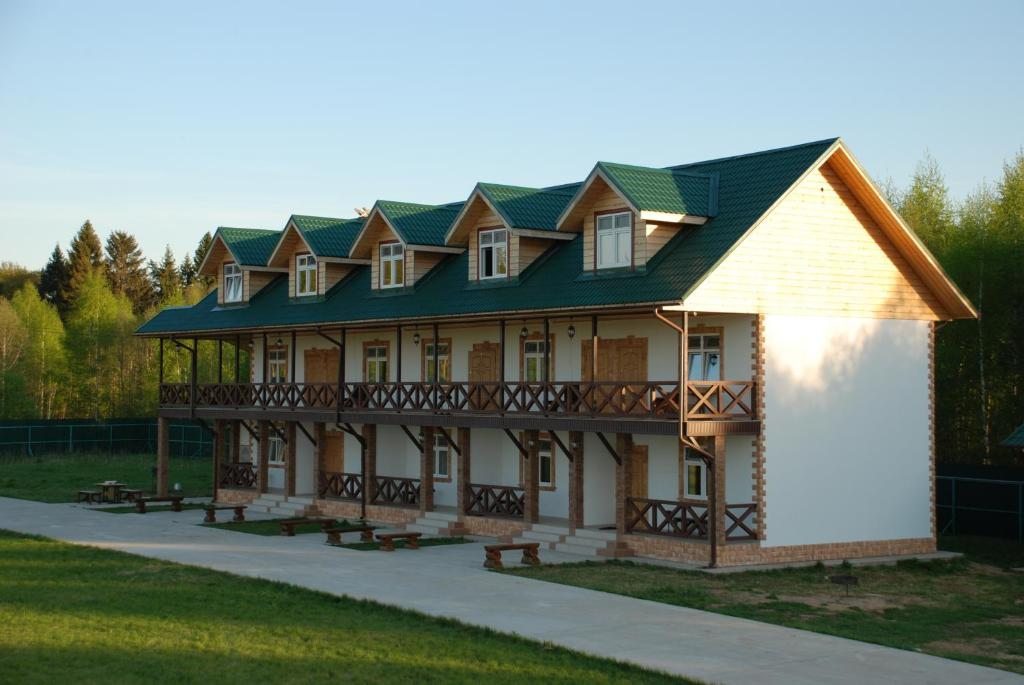 Апартаменты (Улучшенные апартаменты) базы отдыха Ёлкино-Перепёлкино, Белый городок