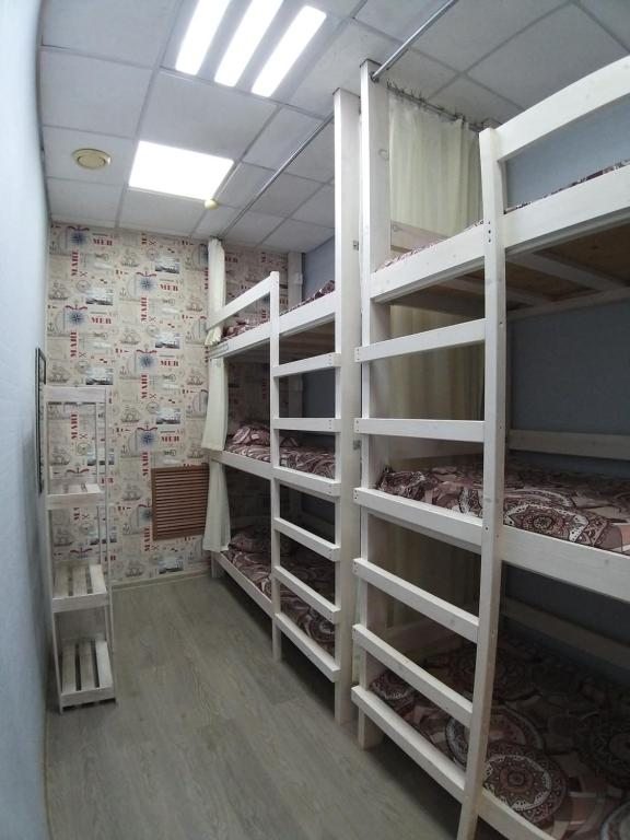 Номер (Спальное место на двухъярусной кровати в общем номере для женщин) хостела Admiral house, Владивосток