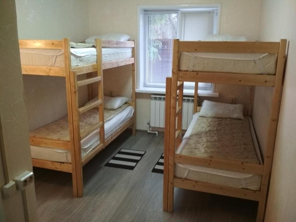 Четырехместный Женский (Кровать в общем номере для женщин с 4 кроватями) гостевого дома Болхов