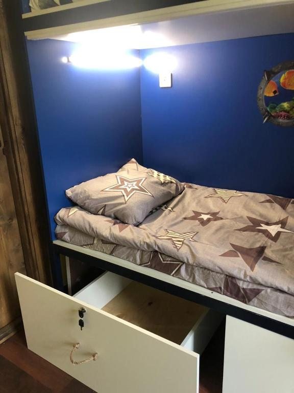 Номер (Спальное место на двухъярусной кровати в общем номере для мужчин) отеля Шхуна, Москва