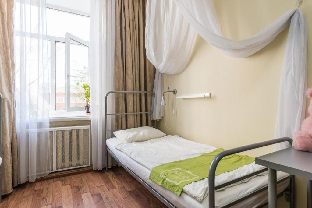 Номер (Кровать в общем 4-местном номере для мужчин и женщин) семейного отеля Nice Hostel, Москва