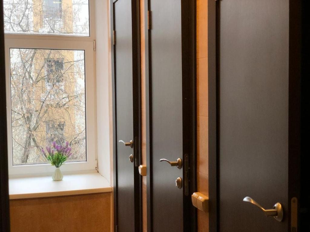 Двухместный (Стандартный двухместный номер с 1 кроватью и общей ванной комнатой) гостевого дома Багет, Москва