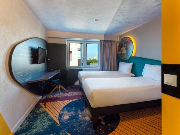 Фотография номера гостиницы Ibis стайлс Челябинск